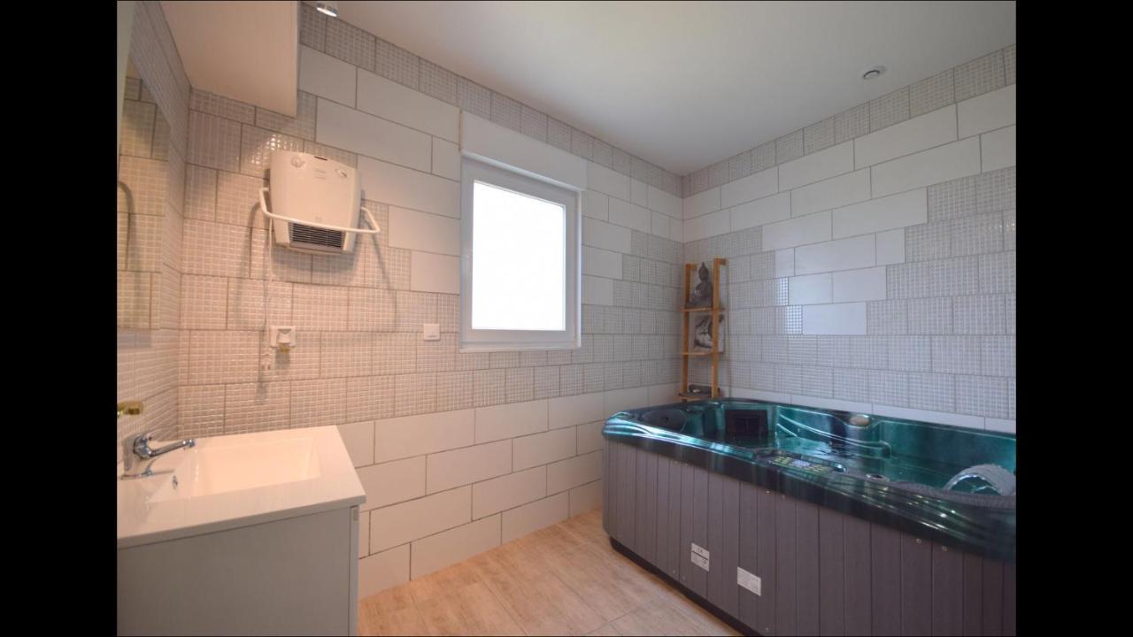 Gite Moderne Proche De Kaysersberg Av Jacuzzi Prive Orbey Exteriör bild